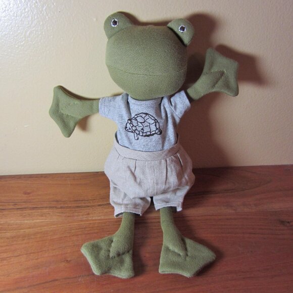 plush hazel village #1100 frog in a turtle tee shirt 2013 retired (W3957) - Picture 1 of 8